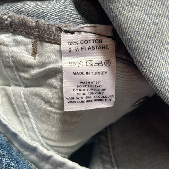 Melissa Odabash Jean Denim Shorts, size small - Picture 6 of 6